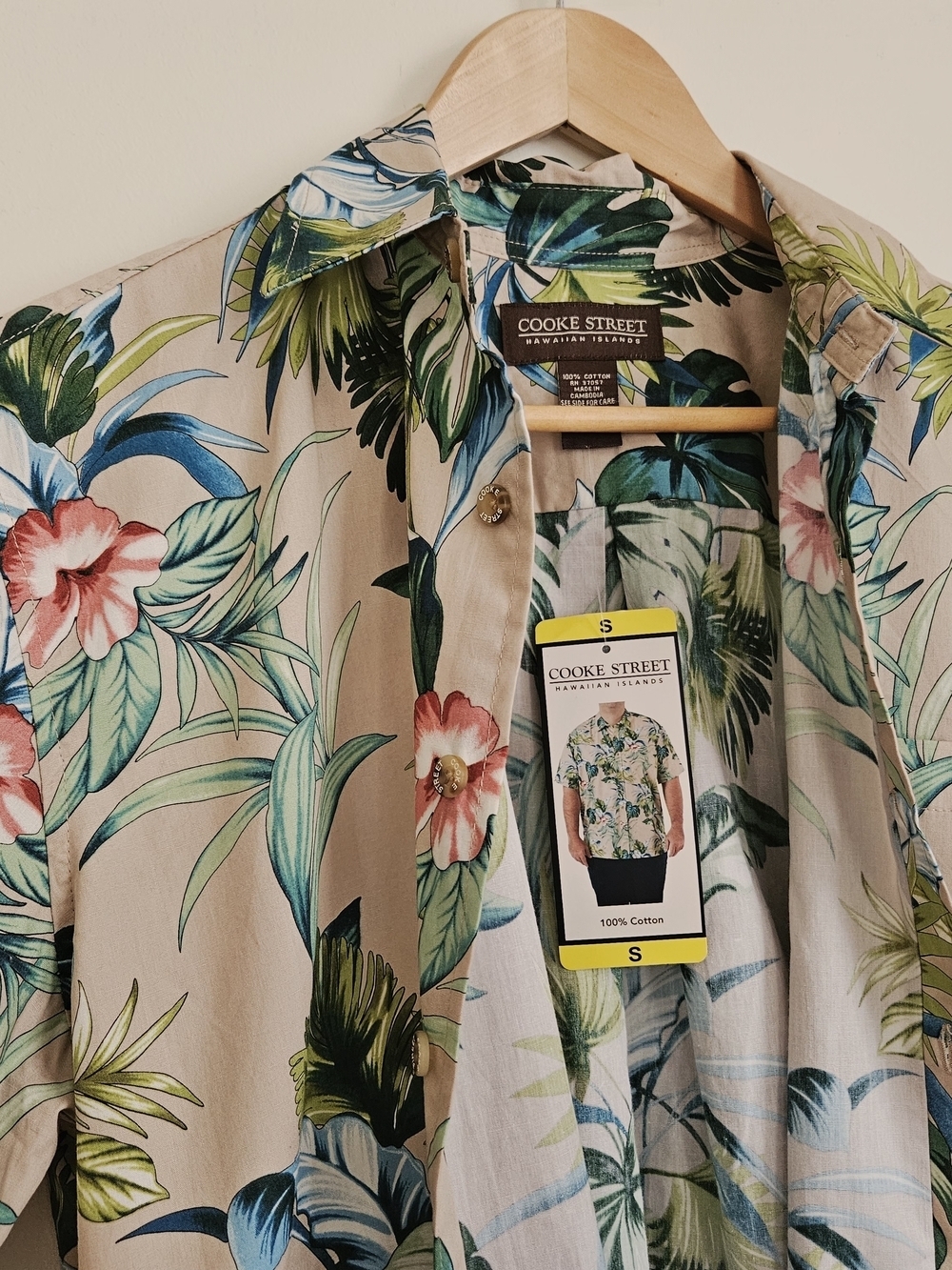 Cooke Street Men’s Tan Tropical Floral Button-Down Shirt